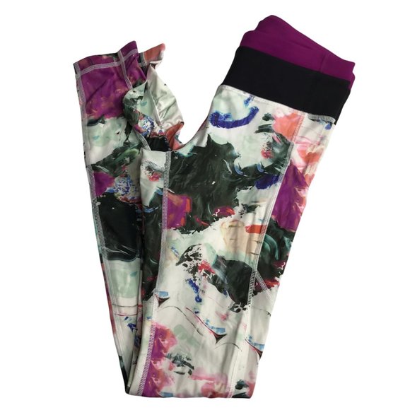 Lululemon Yoga Leggings Unicorn Tears Print Size Women's 6.  Black White Floral. - Picture 3 of 15